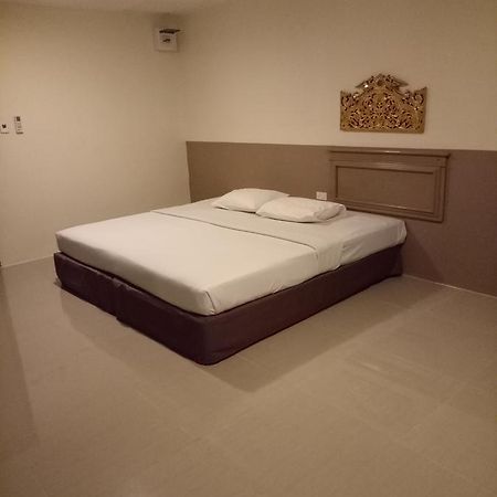 Tongpoon Hotel Bangkok Dış mekan fotoğraf