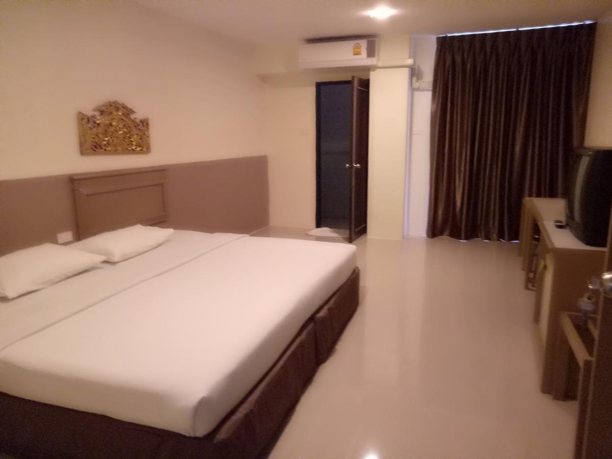 Tongpoon Hotel Bangkok Dış mekan fotoğraf